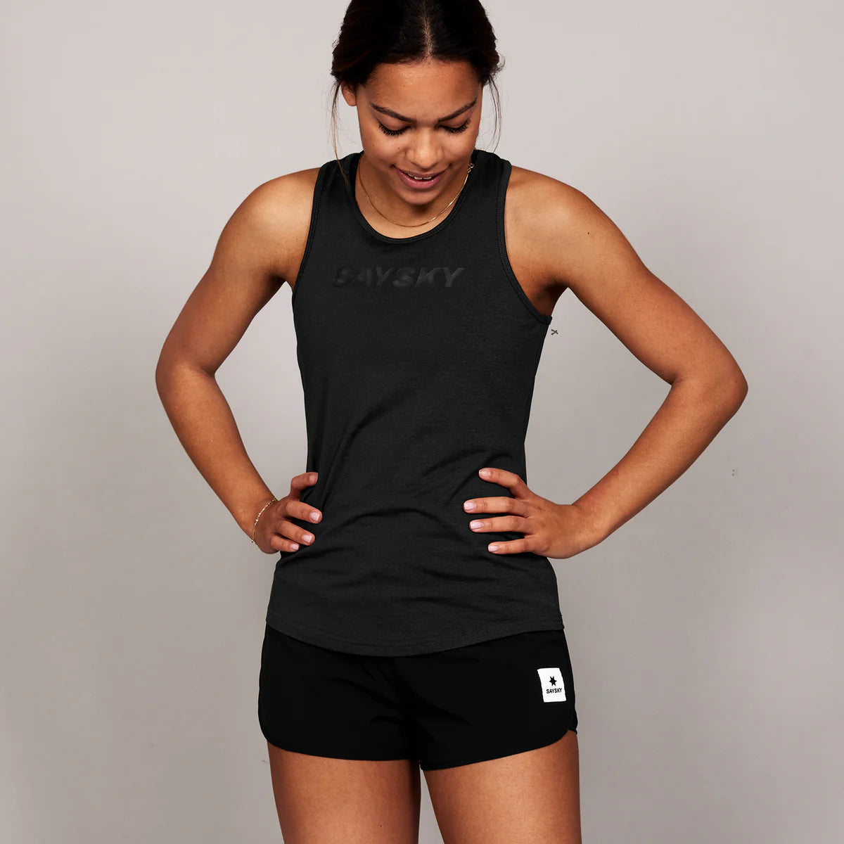 W Logo Pace Top - 901 - Black