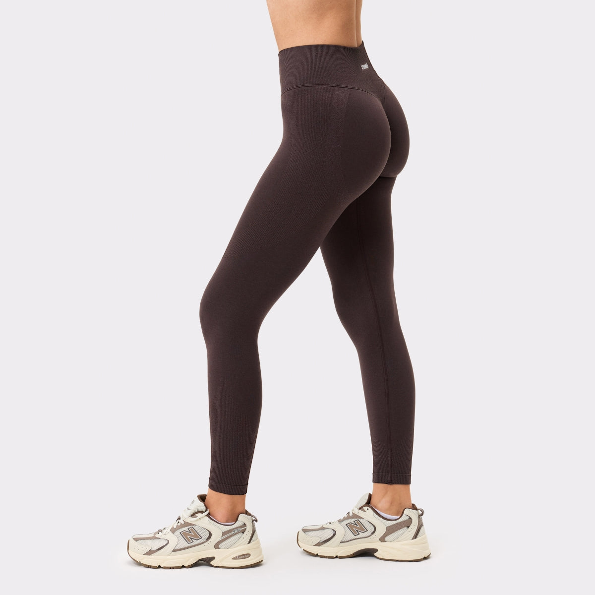 Seamless Contour Scrunch Leggings - Black Coffee